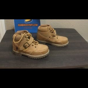 Boys size 13M USPA hiking boots